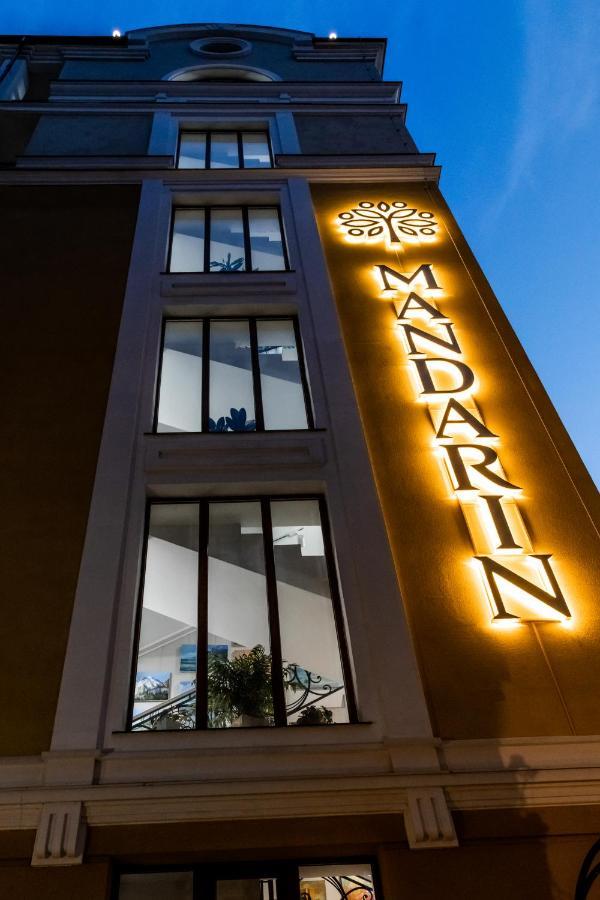 Hotel "Mandarin Clubhouse" Charkiv Exteriör bild
